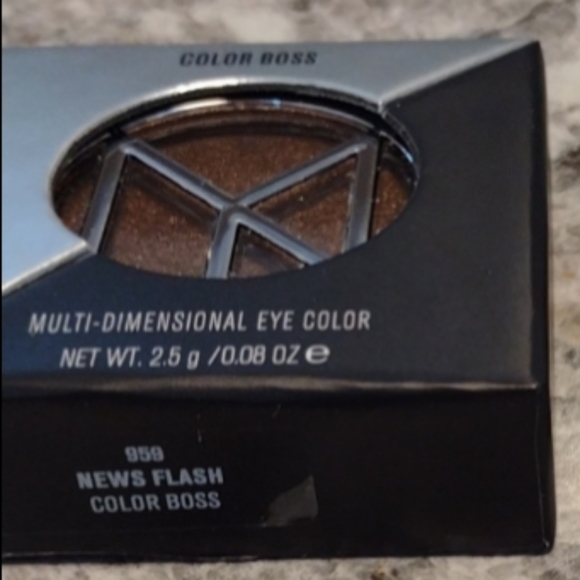 Color Boss Multi-Dimensional Eye Color - Picture 5 of 5